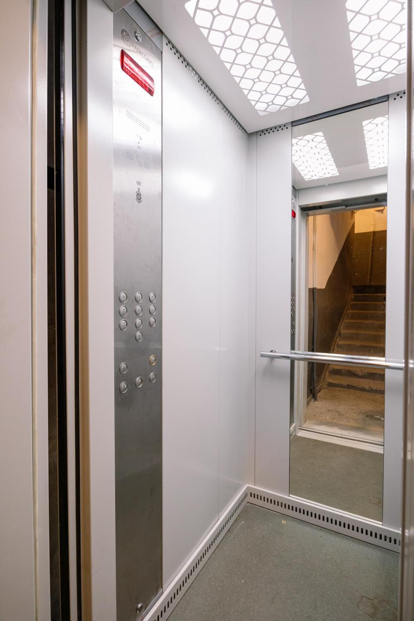 Hotelise L Scarlet Apartment *